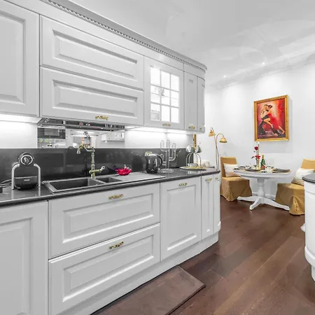 Cozy Apartment Near Central Station By Ndp Rent-2
